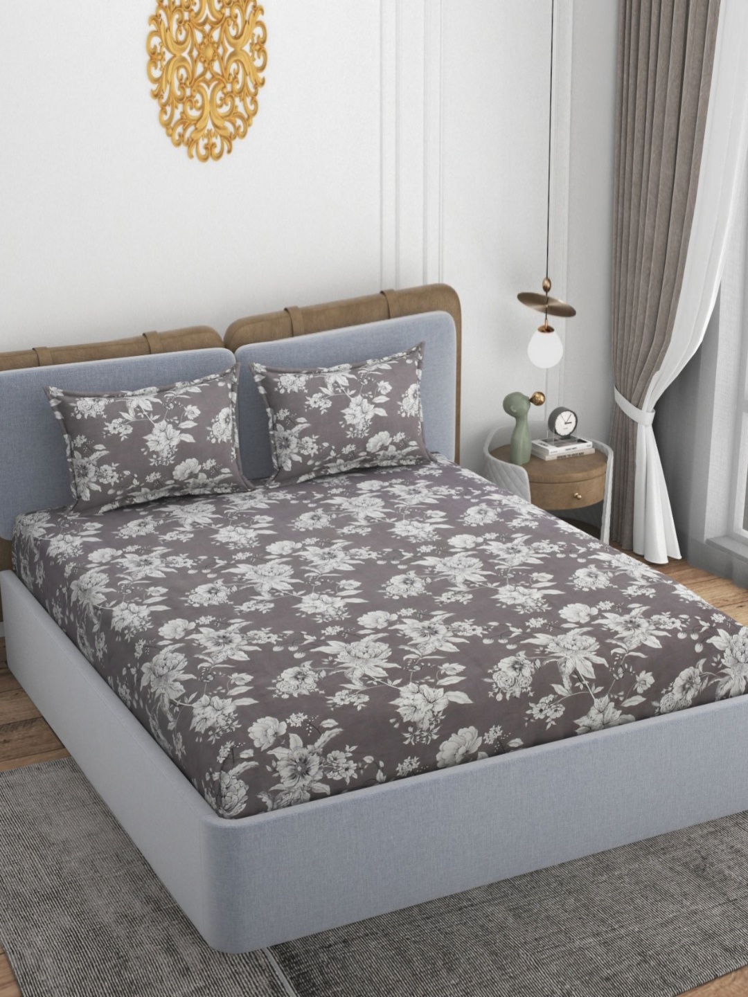 

VOMZER Grey & White Printed Pure Cotton 210TC Fitted Queen Bedsheet Set - 1.82m x 1.82 m