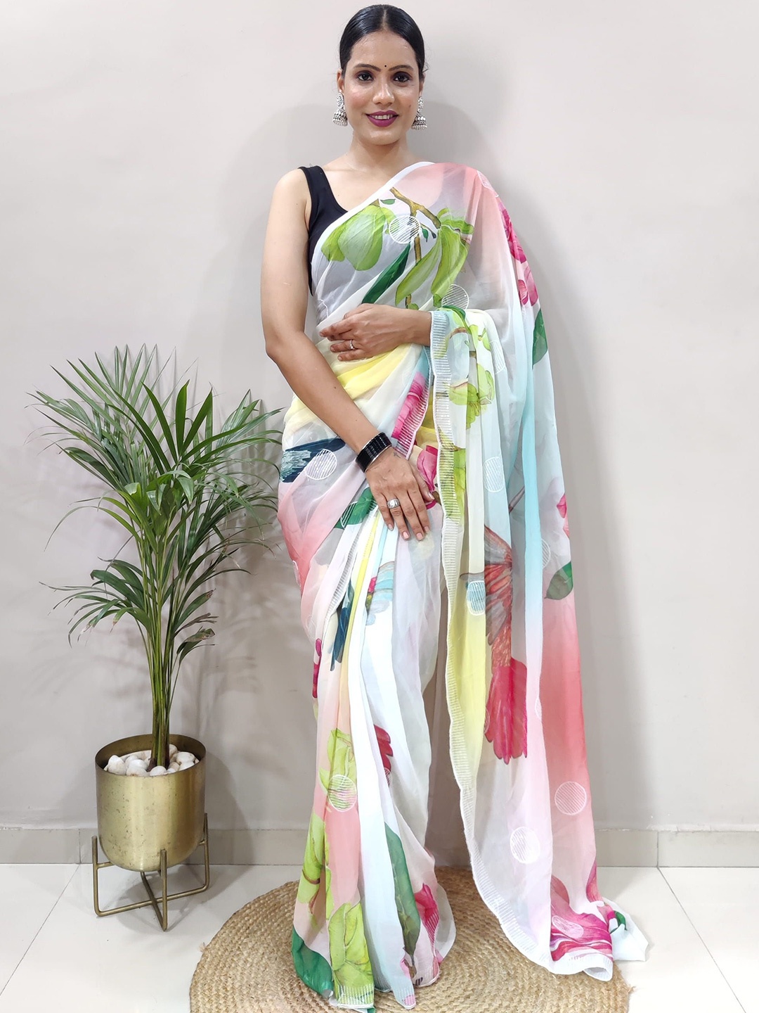 

V3 FASHION STUDIO Ethnic Motifs Embroidered Art Silk Saree, Green