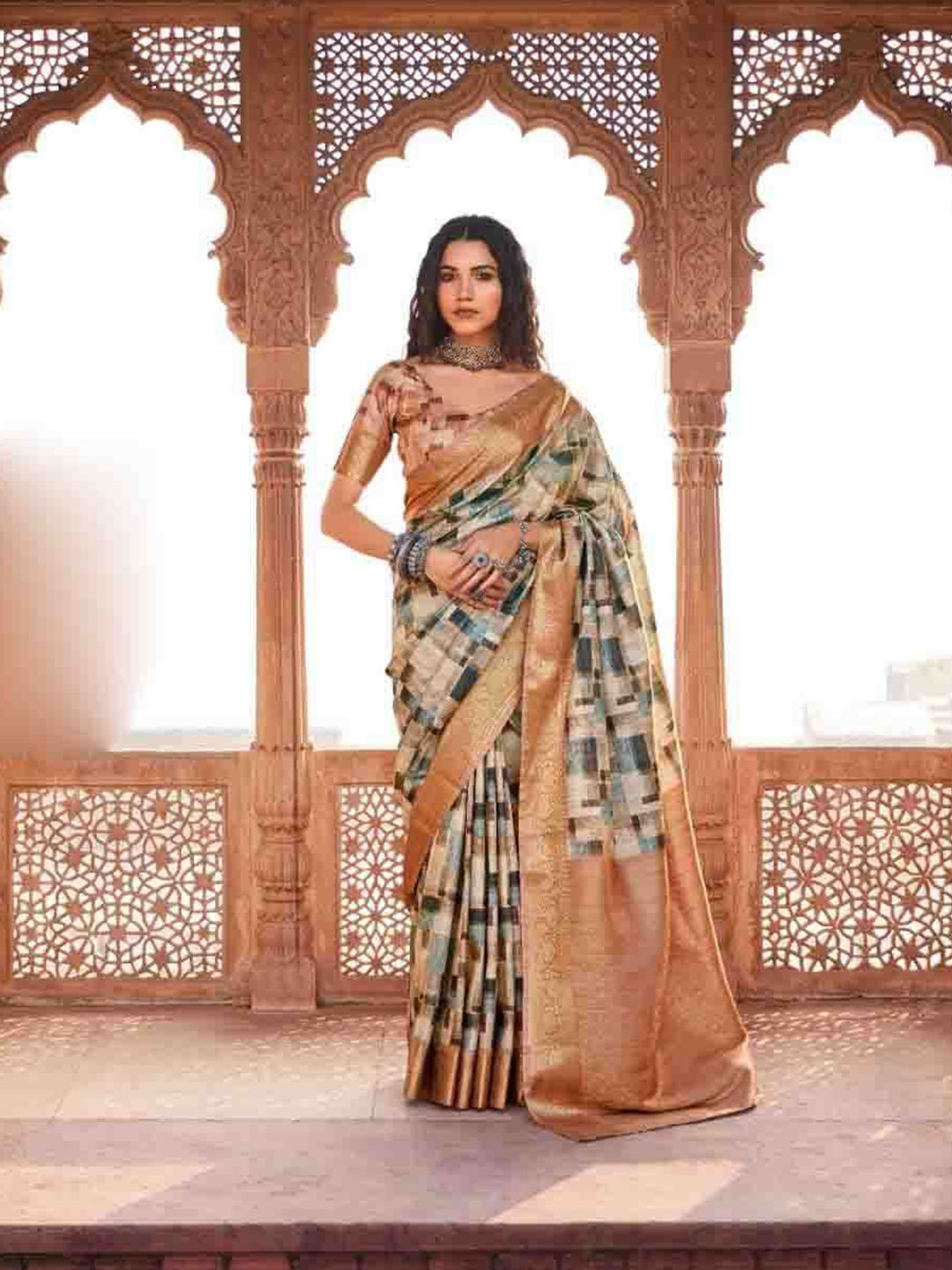 

KIMISHA Woven Design Zari Silk Blend Handloom Saree, Rust