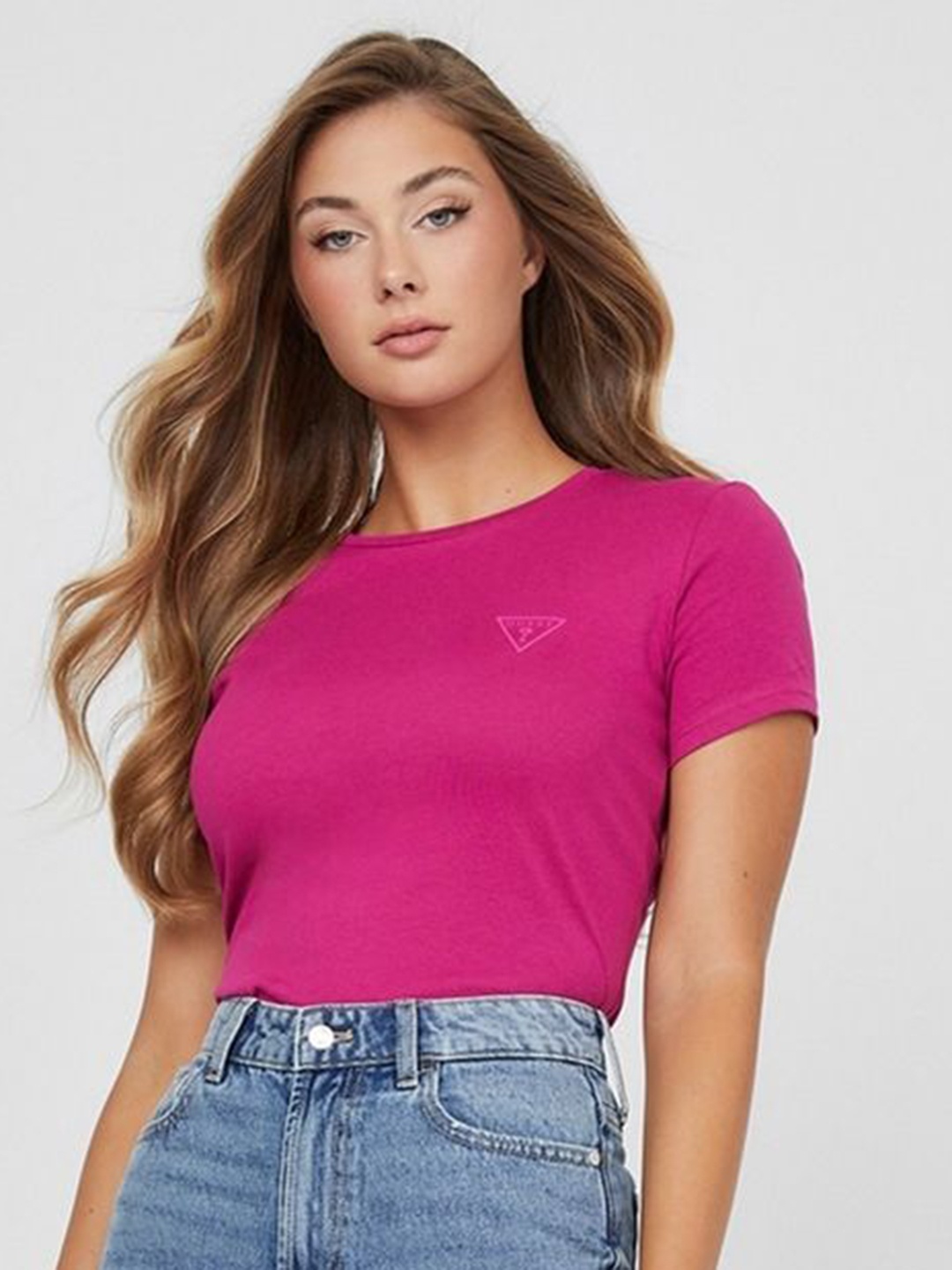 

GUESS Women Solid Round Neck Cotton T-shirt, Pink