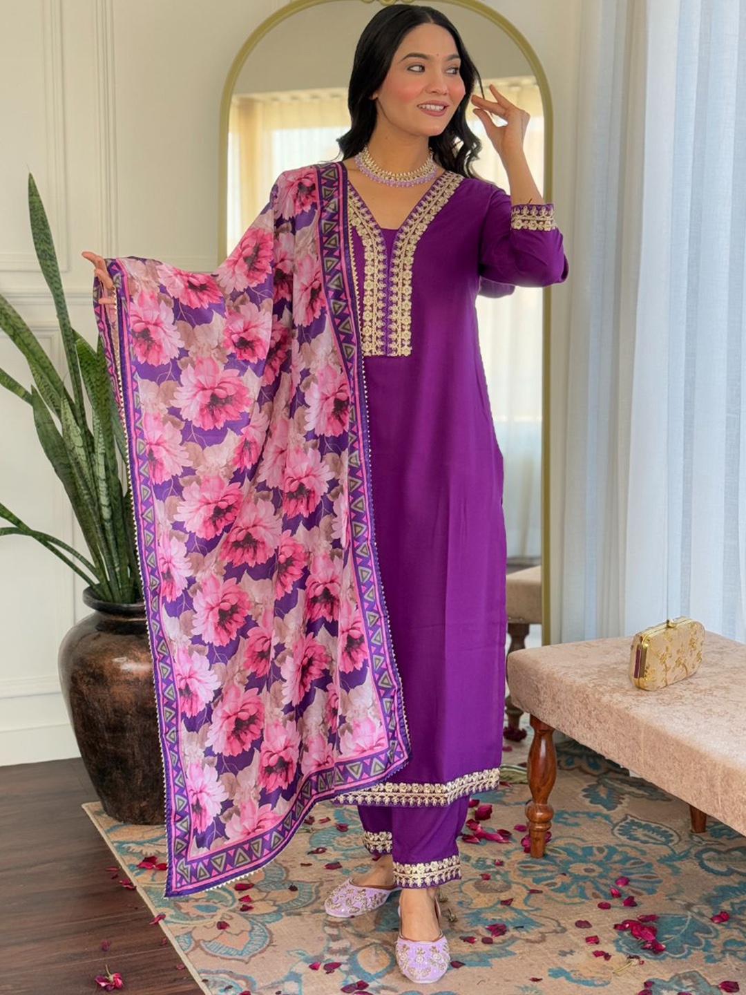 

DIVASTRI Women Floral Embroidered Regular Kurta with Trousers & With Dupatta, Purple