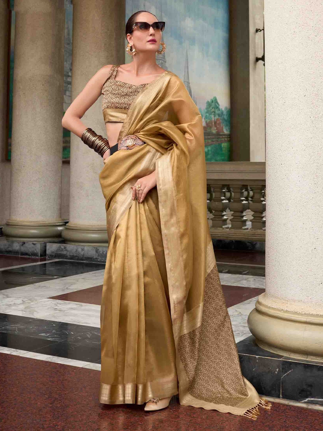 

KIMISHA Zari Linen Blend Saree, Khaki