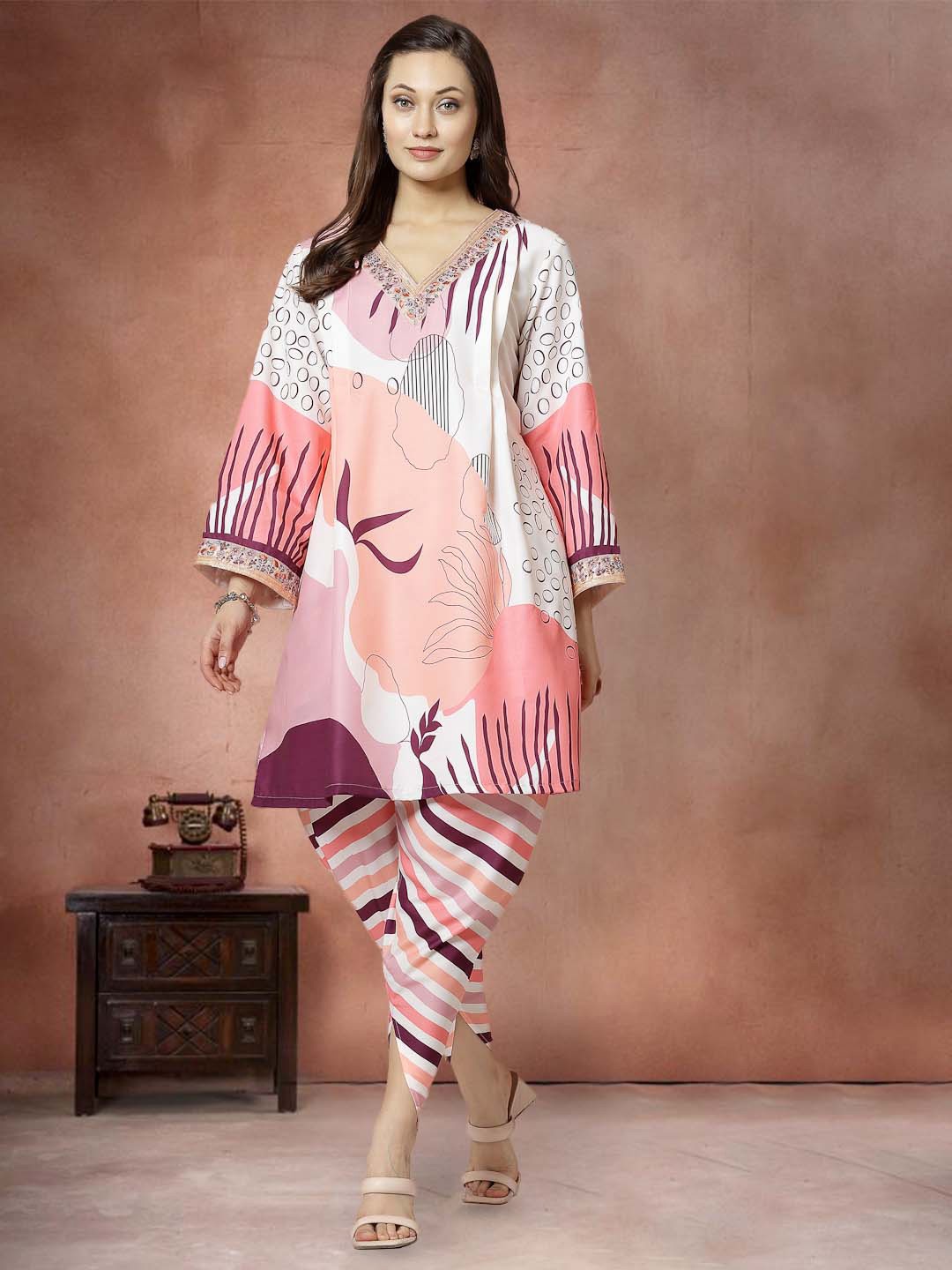 

Moda Rapido Printed V Neck Tunic With Trousers Co-Ords, Peach