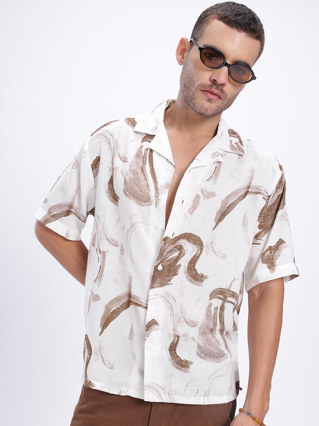 

glitchez Nomad Nook Printed Relaxed Fit Shirt, White