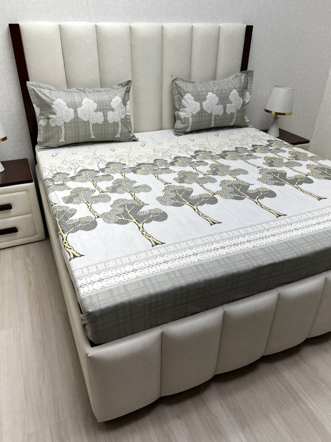 

Pure Decor Lifestyle Grey Printed Pure Cotton 260 TC King Bedsheet Set 2.74m x 2.74m