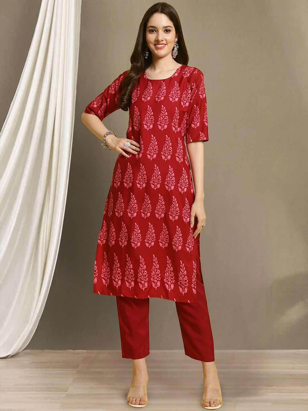 

Moda Rapido Red & Pink Ethnic Motifs Printed Straight Kurta with Trousers