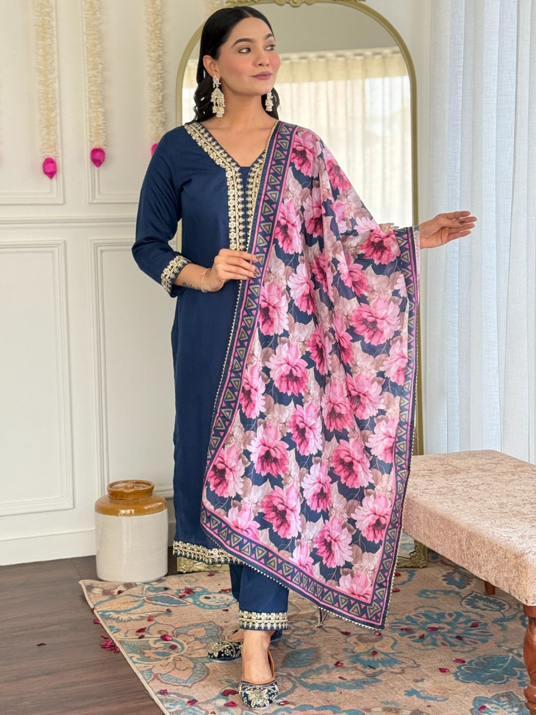 

DIVASTRI Women Floral Embroidered Regular Kurta with Trousers & With Dupatta, Blue