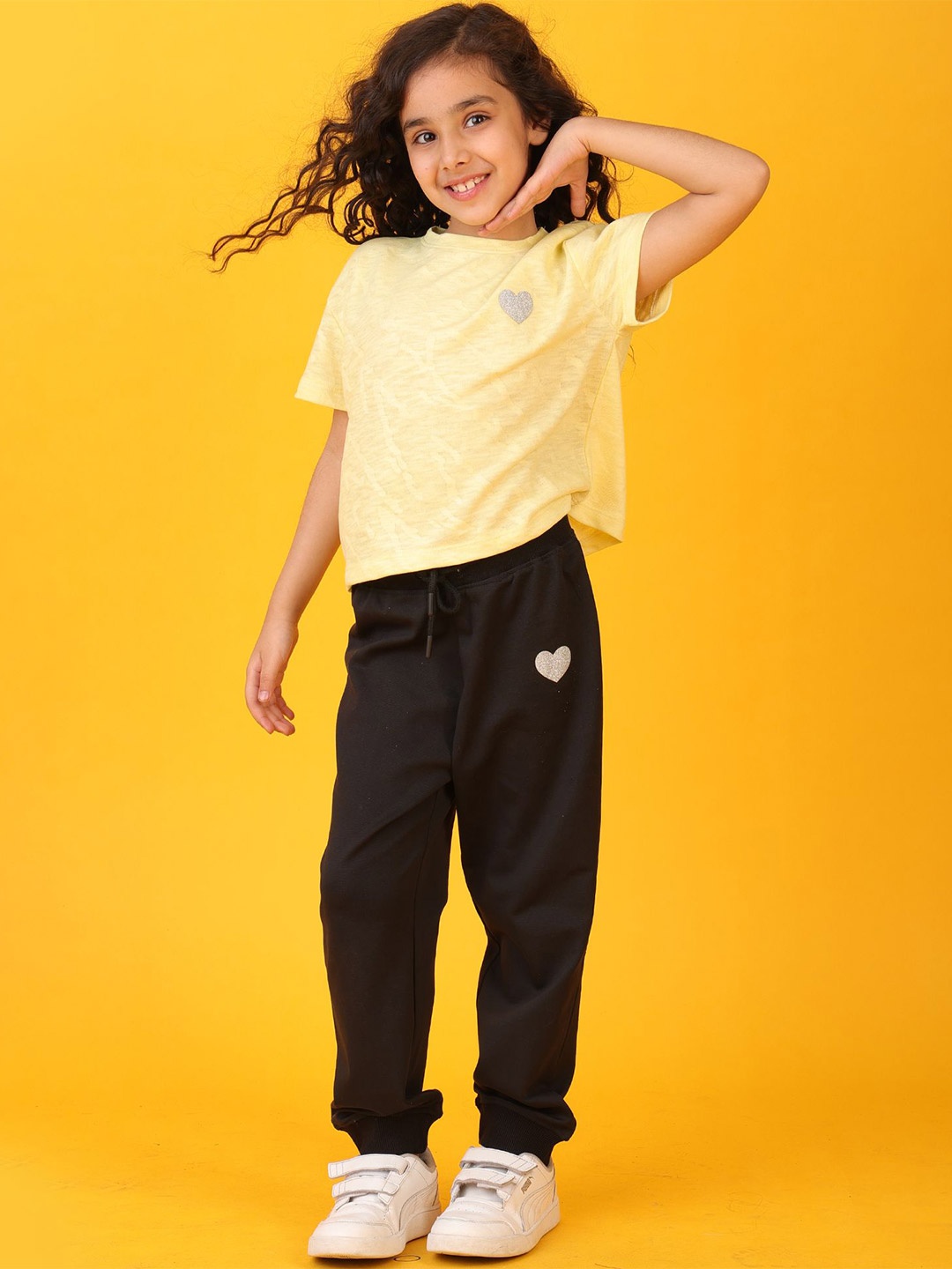 

Anthrilo Girls Heart Summer T-Shirt With Jogger Set, Yellow