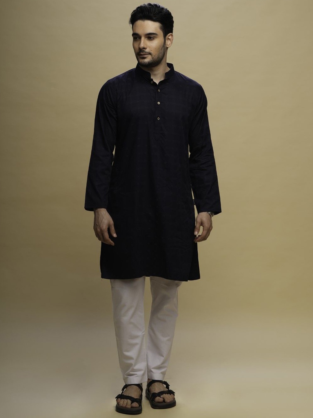 

MASHROO Mandarin Collar Straight Cotton Kurta, Navy blue