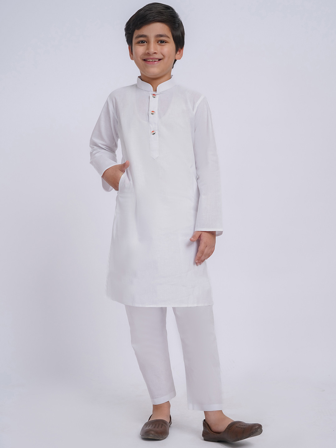 

VASTRAMAY Boys Mandarin Collar Pure Cotton Straight Kurta With Pyjama, White