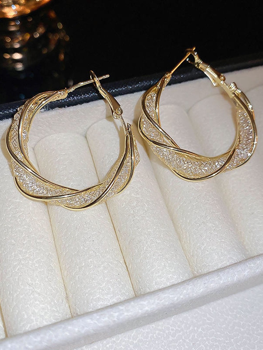 

PolluxCraft Korean Gold-Plated Contemporary Hoop Earrings