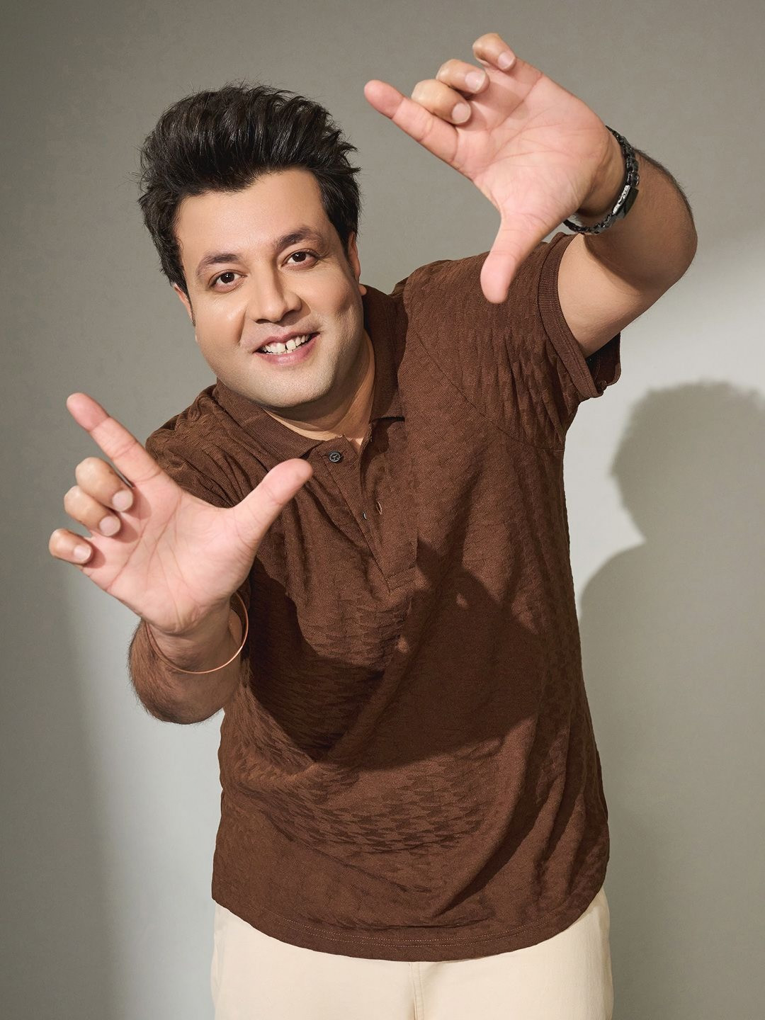 

Instafab Plus Men Polo Collar Pockets T-shirt, Brown