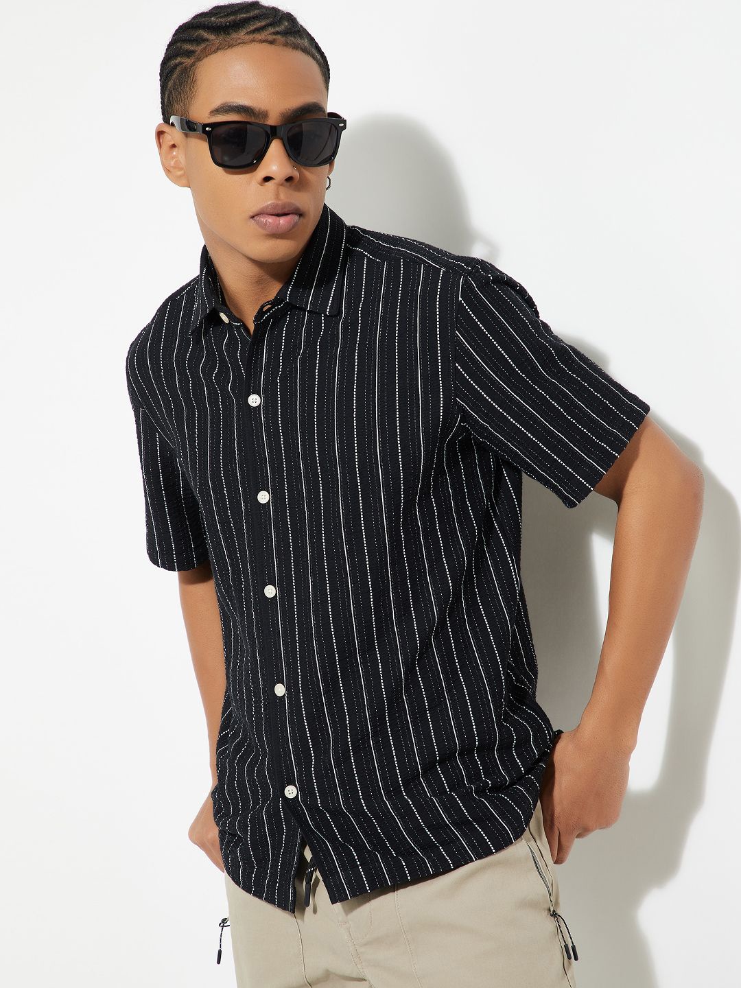 

max Men Opaque Striped Casual Shirt, Black