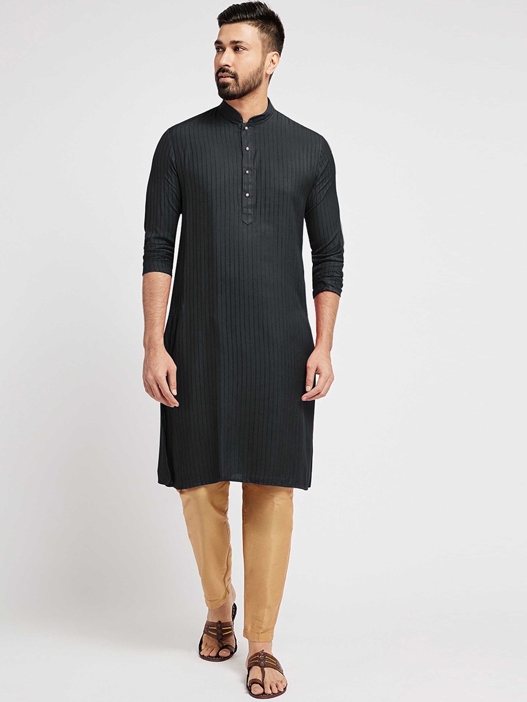 

Ethnic India Striped Mandarin Collar Kurta, Black