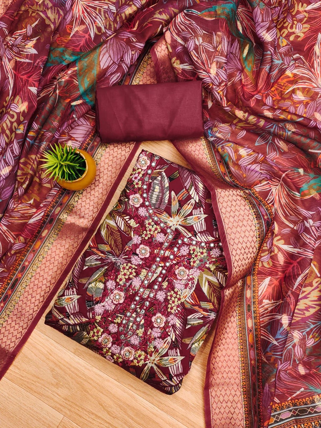 

Rangtulika Ethnics Printed Unstitched Dress Material, Maroon