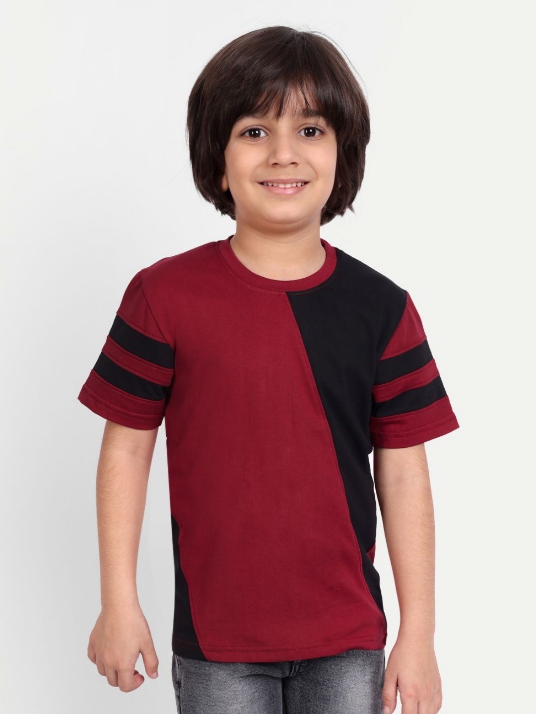 

Provogue Boys Colourblocked T-shirt, Maroon