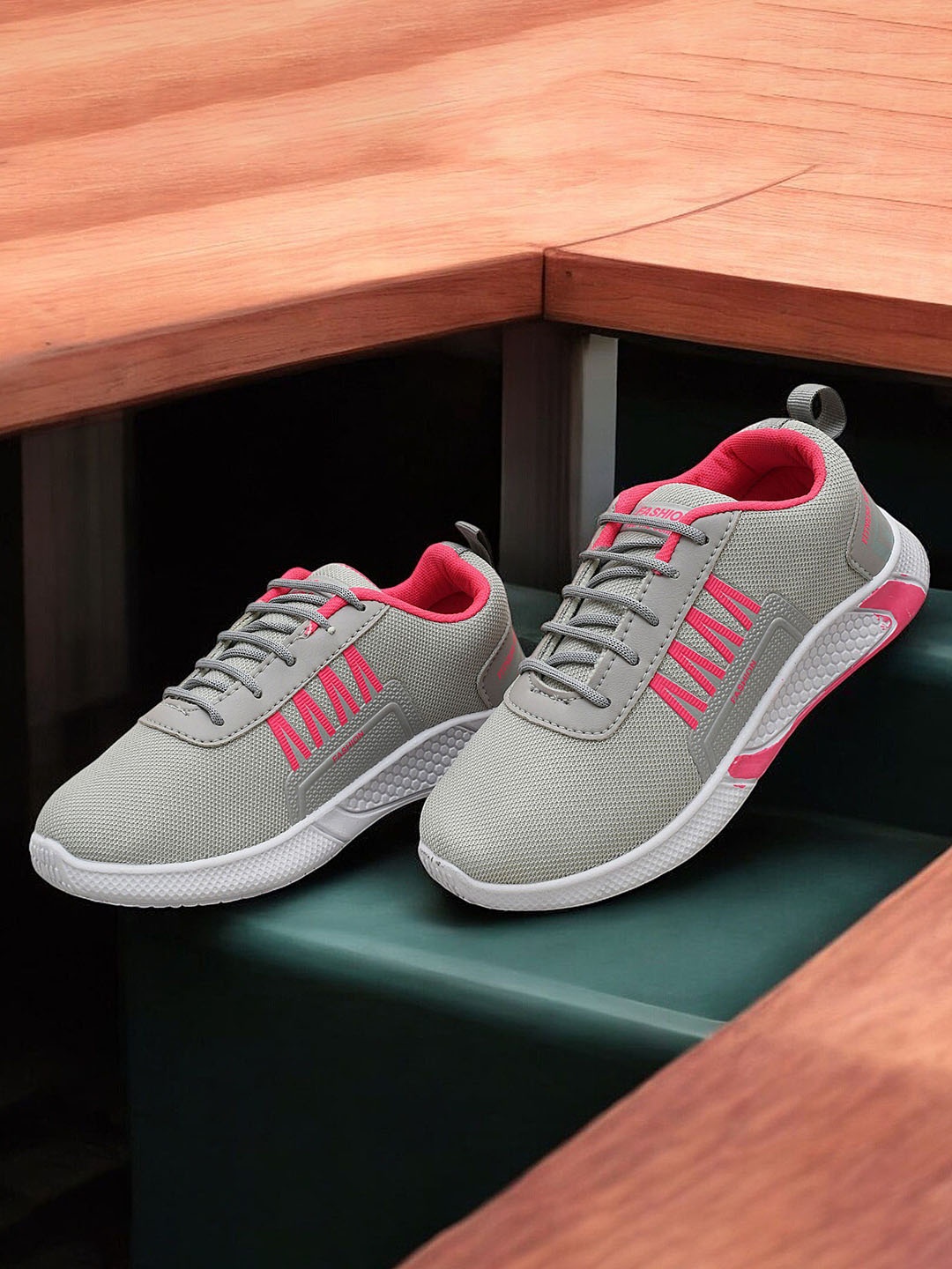 

FEEL TIME Women Sneakers, Grey
