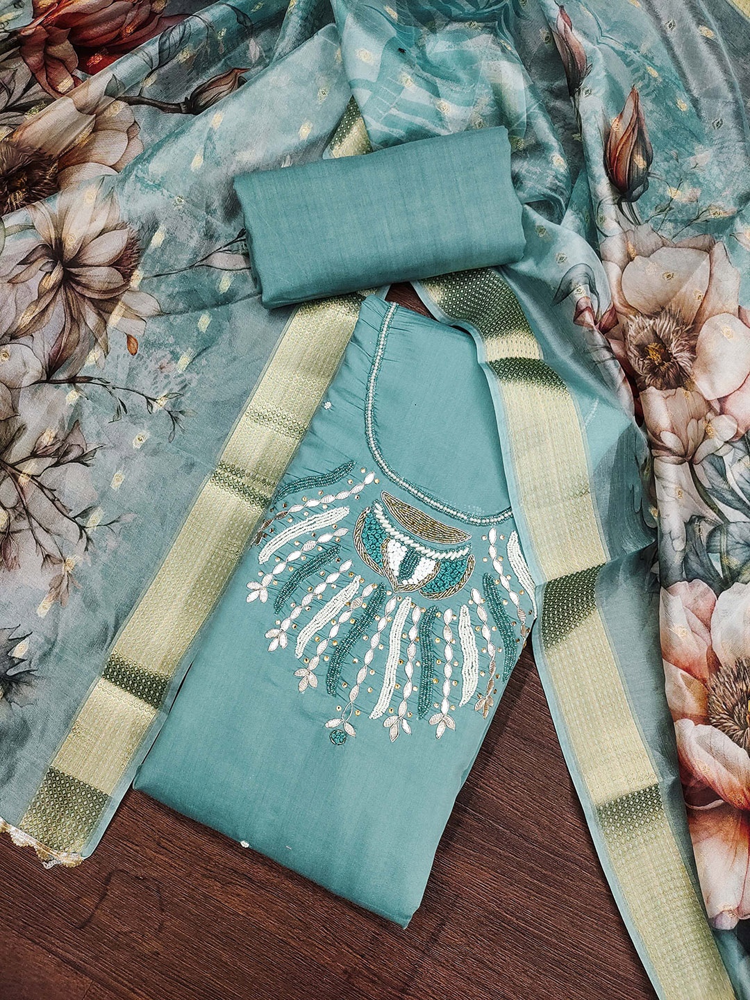 

SAINOOR Embellished Pure Silk Semi-Stitched Dress Material, Sea green