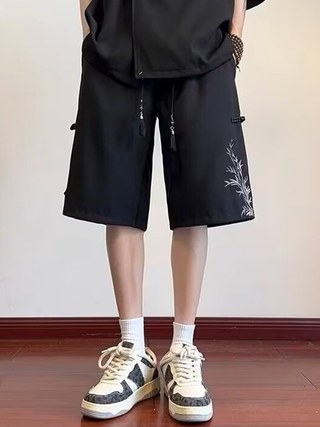 

StyleCast Men Floral Printed Shorts, Black