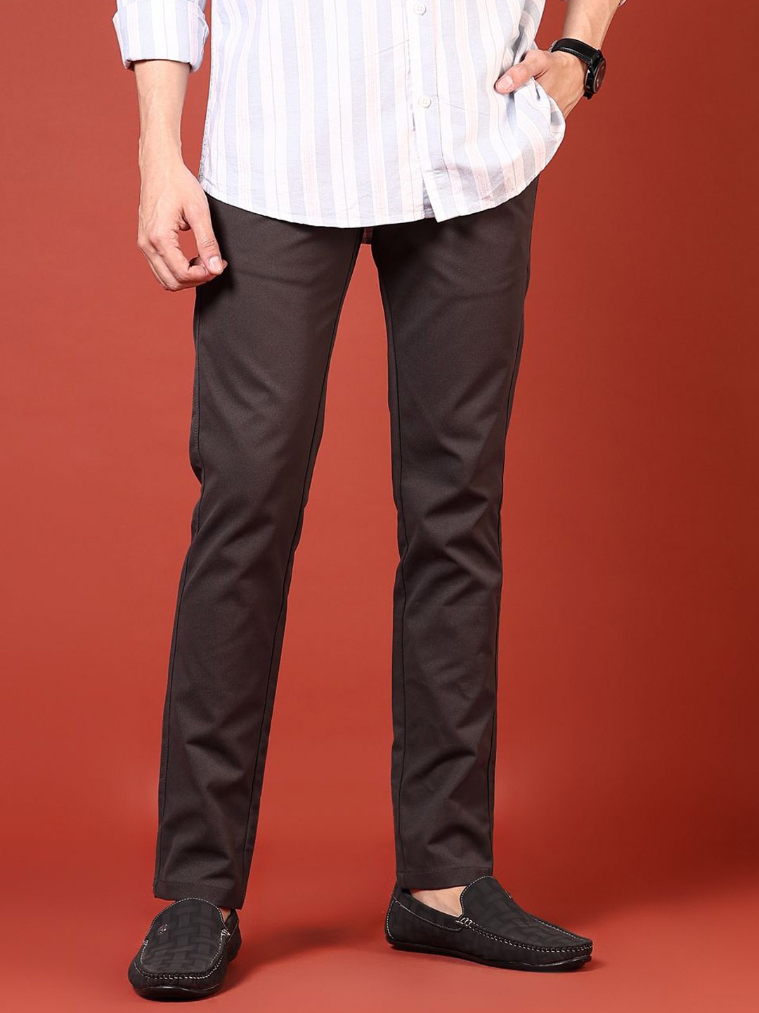 

V-Mart Men Pleated Chinos Trousers, Grey