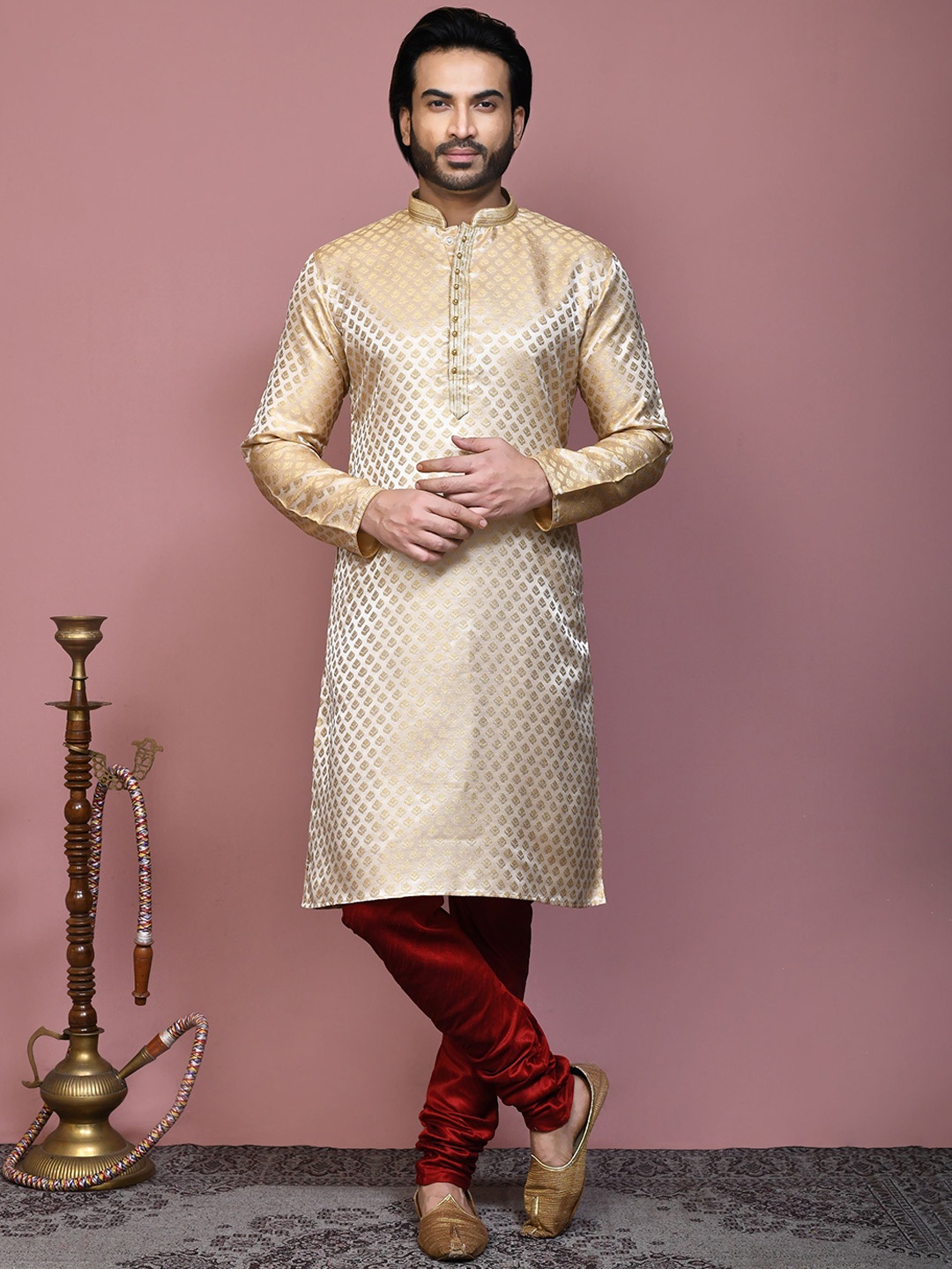 

RANAK Men Ethnic Motifs Embroidered Regular Kurta with Pyjamas, Gold