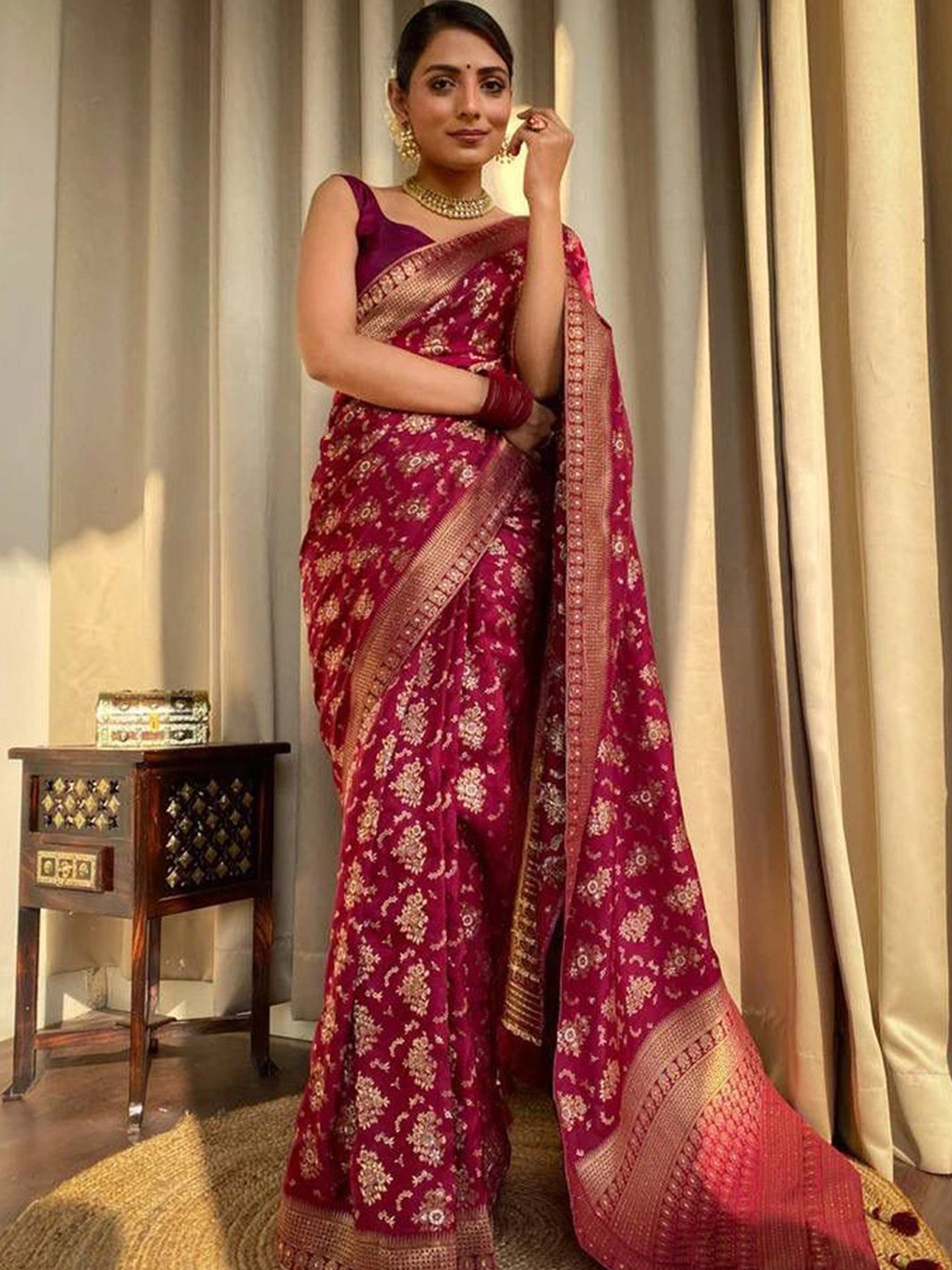 

Mitera Woven Design Zari Silk Blend Banarasi Saree, Pink
