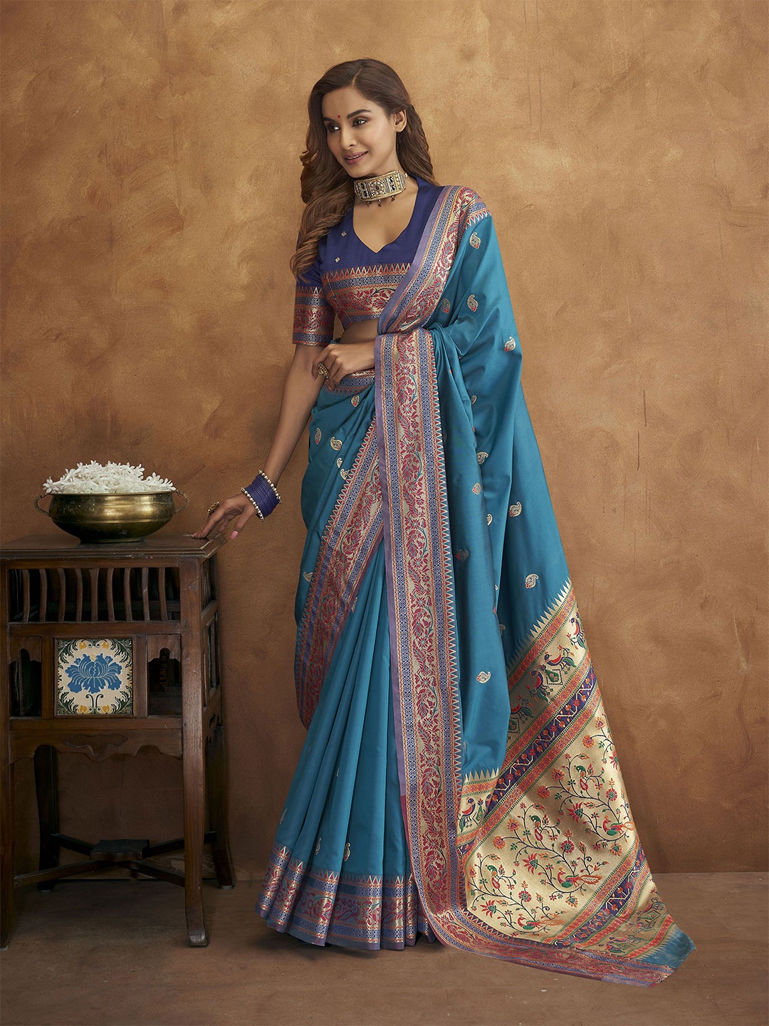 

Blissta Woven Design Zari Silk Blend Handloom Paithani Saree, Teal