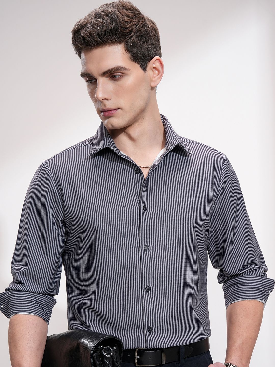 

HIGHLANDER Men Opaque Striped Casual Shirt, Grey