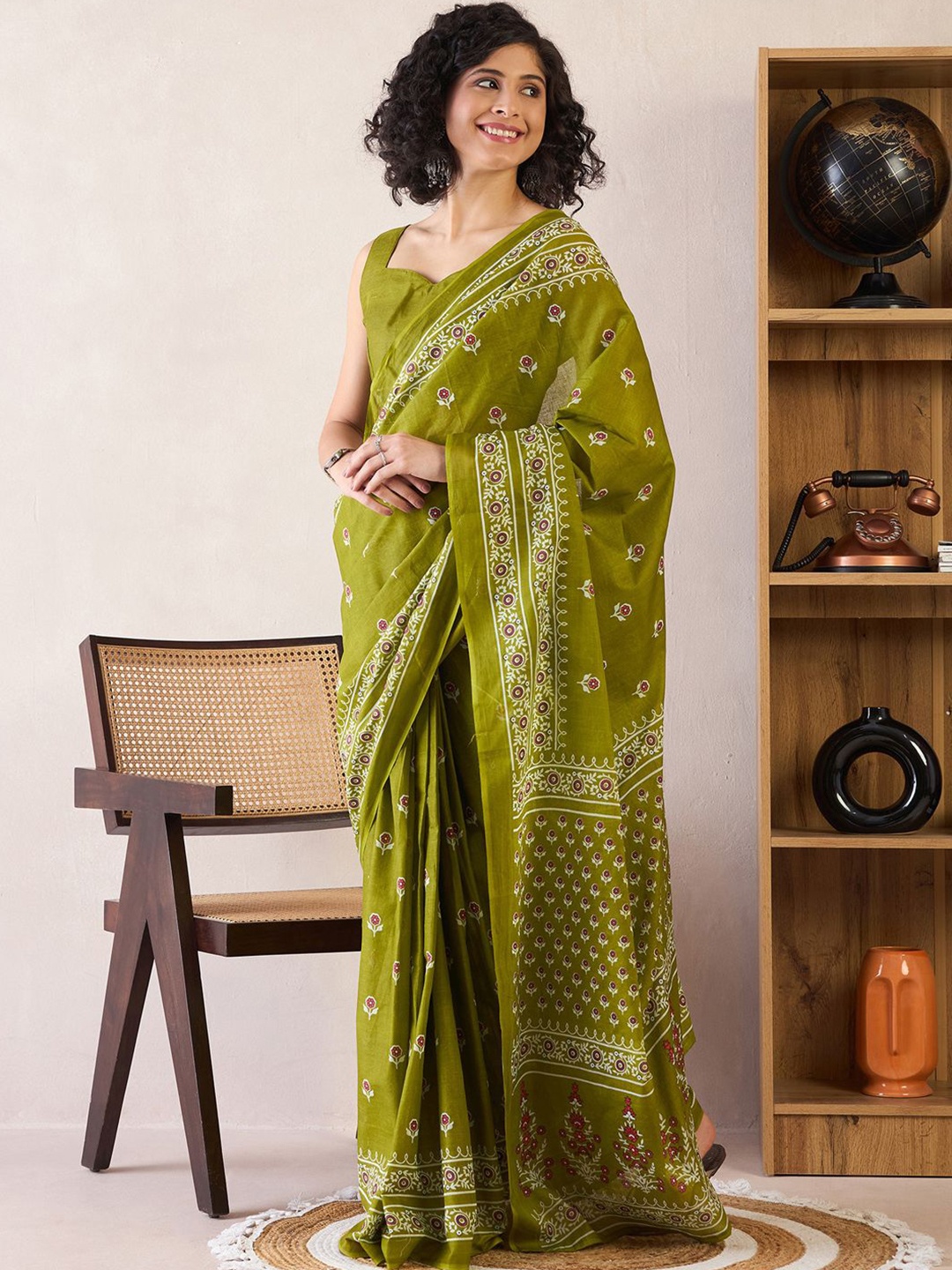 

Anouk Rustic Floral Ready to Wear Bagru Saree, Olive