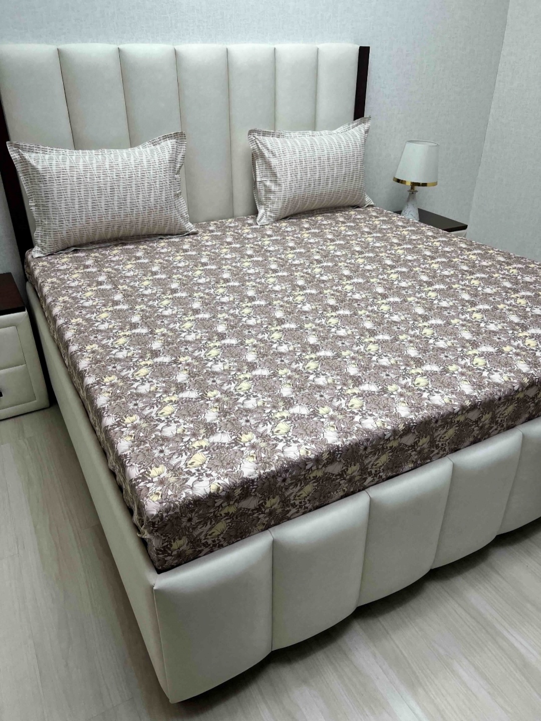 

Pure Decor Lifestyle Brown Printed Cotton 220TC King Bedsheet Set 2.74m x 2.74m