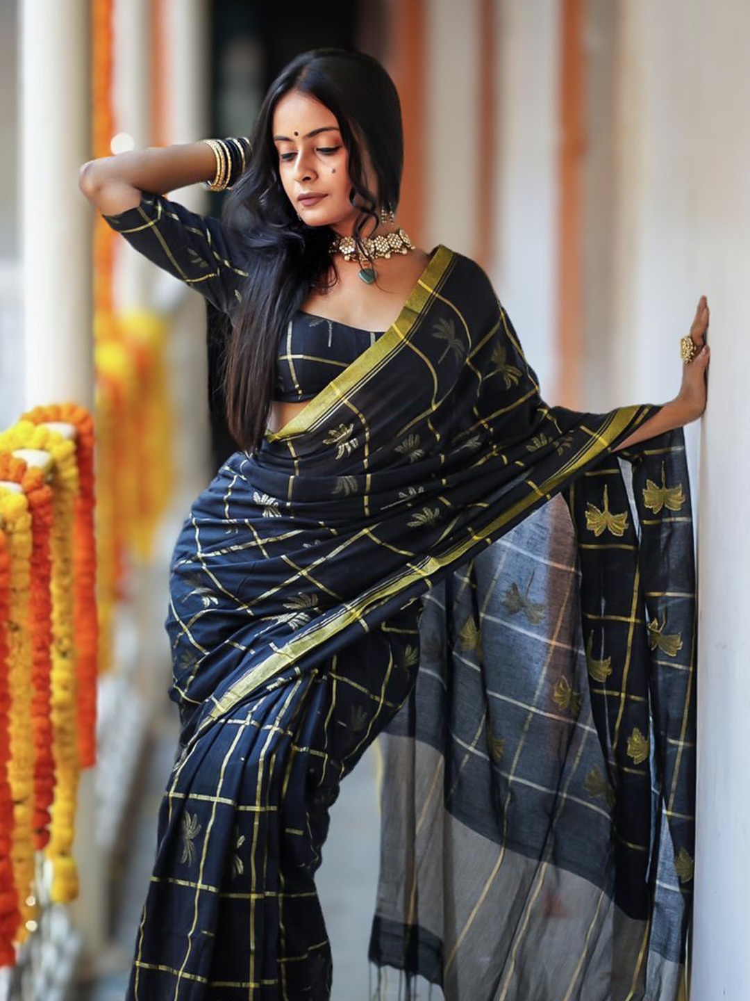 

Ruuprekha Woven Design Zari Pure Cotton Khadi Saree, Black