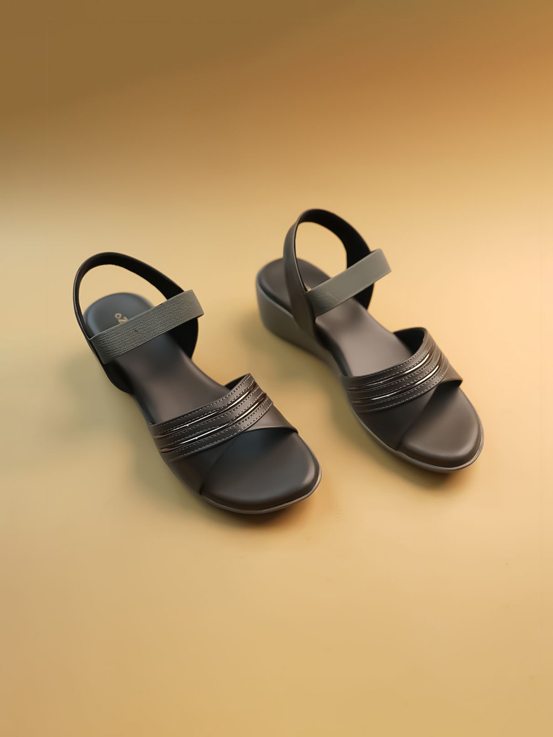 

Ozuri Party Wedge Sandals with Bows, Grey