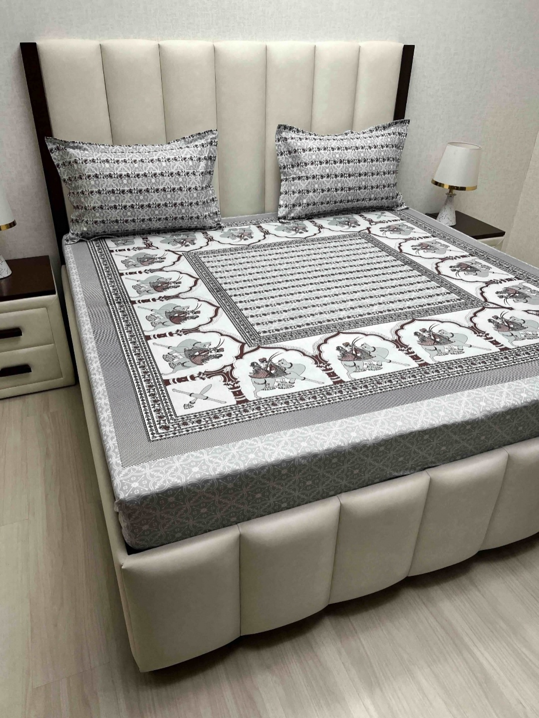 

Pure Decor Royal Passion Grey Printed Cotton 250 TC King Bedsheet Set 2.74m x 2.74m