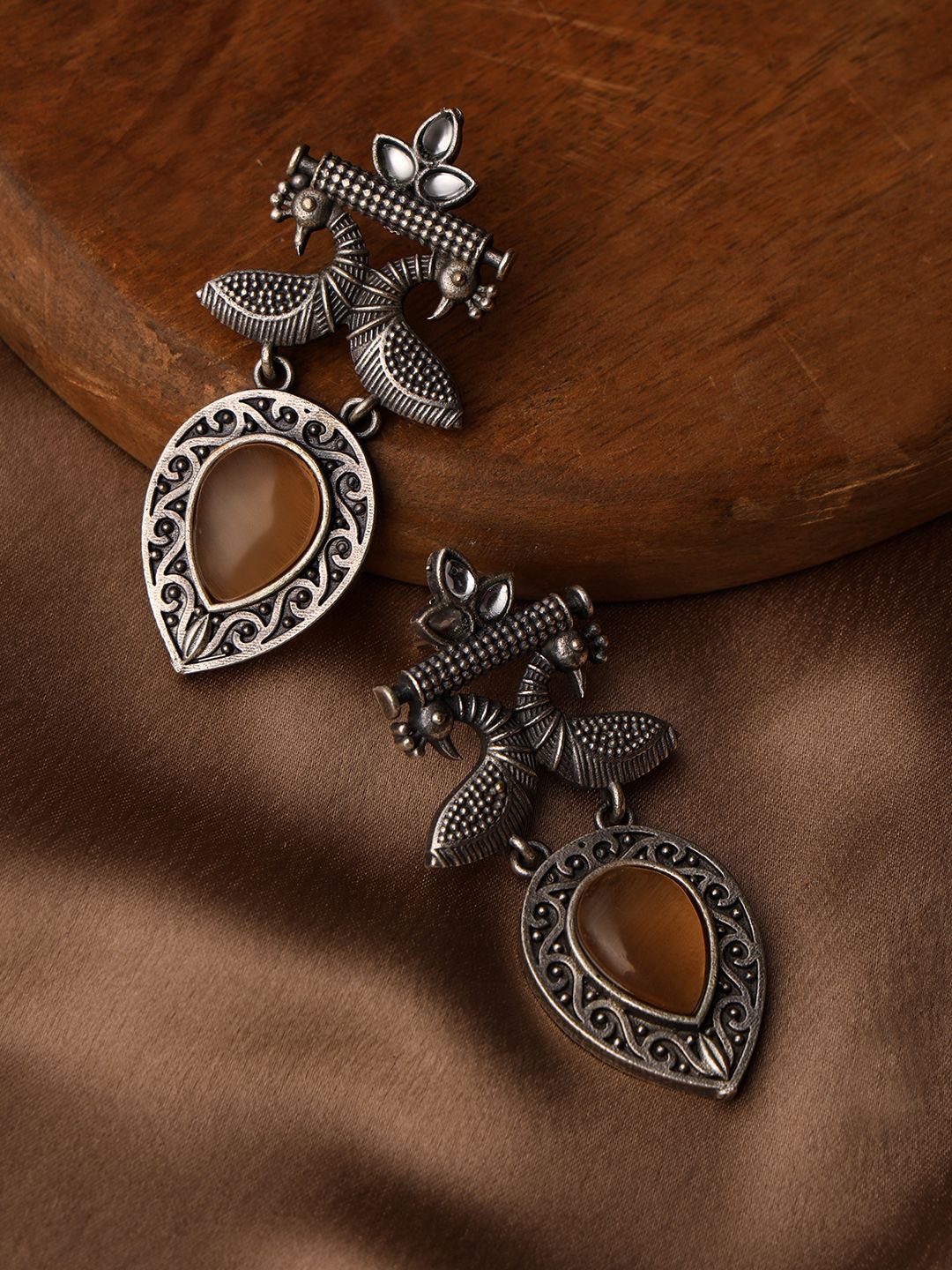 

VENI 925 Silver-Plated Contemporary Oxidised Drop Earrings