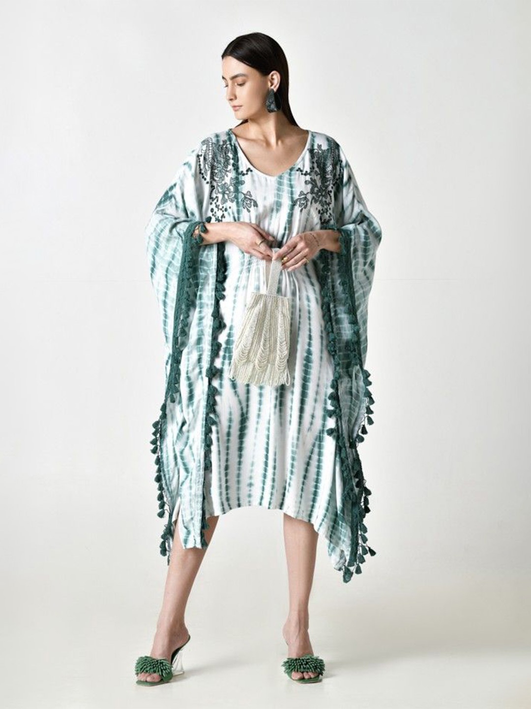 

STIL O STITCH Tie and Dye Print Kimono Sleeve Kaftan Dress, White