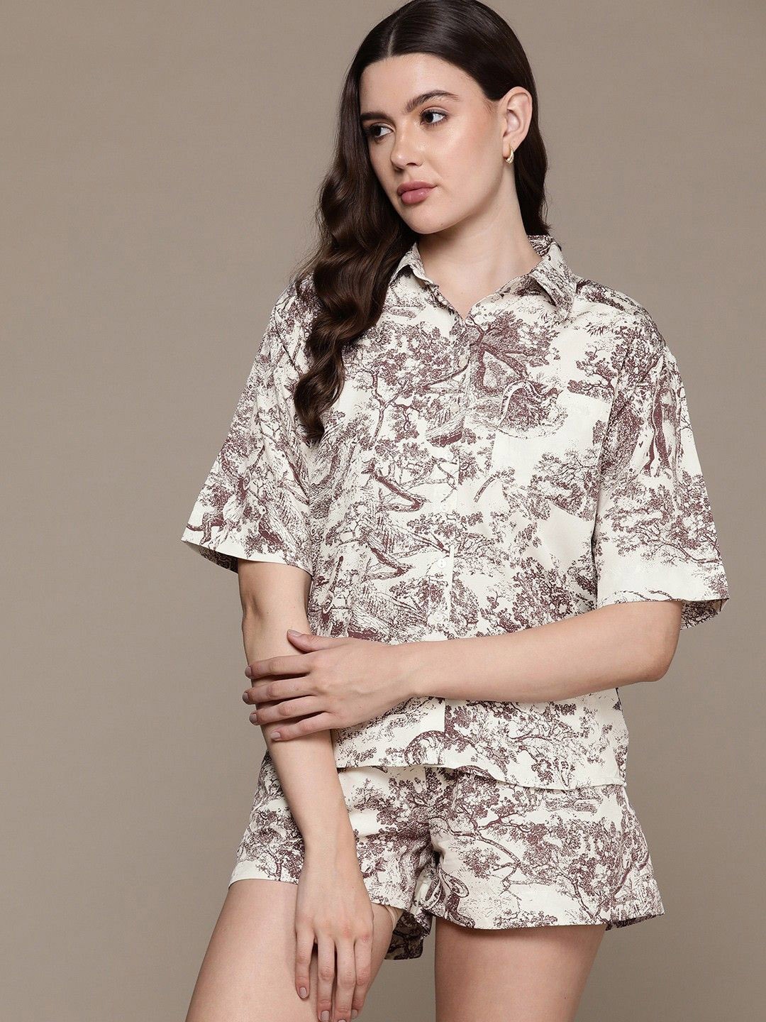 

DressBerry Floral Printed Shirt Collar Shirt With Shorts, Beige