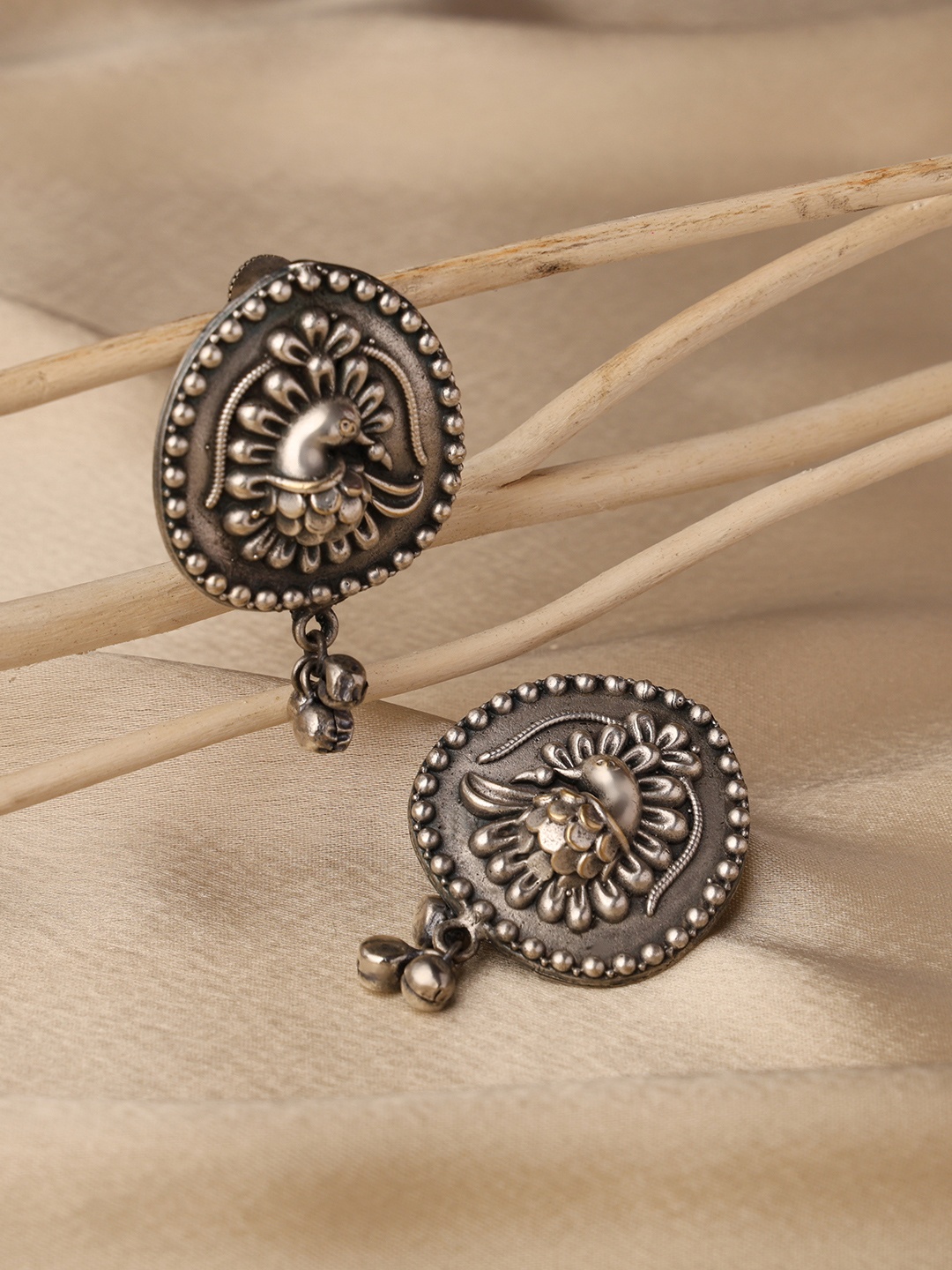 

VENI 925 Silver-Plated Contemporary Shaped Oxidised Drop Earrings