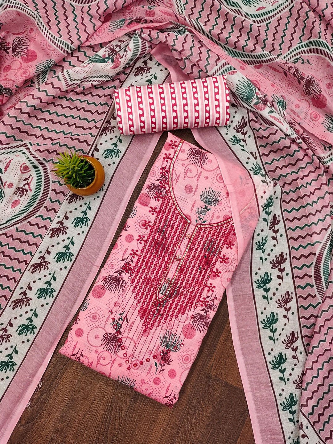 

Rangtulika Ethnics Printed Unstitched Dress Material, Pink