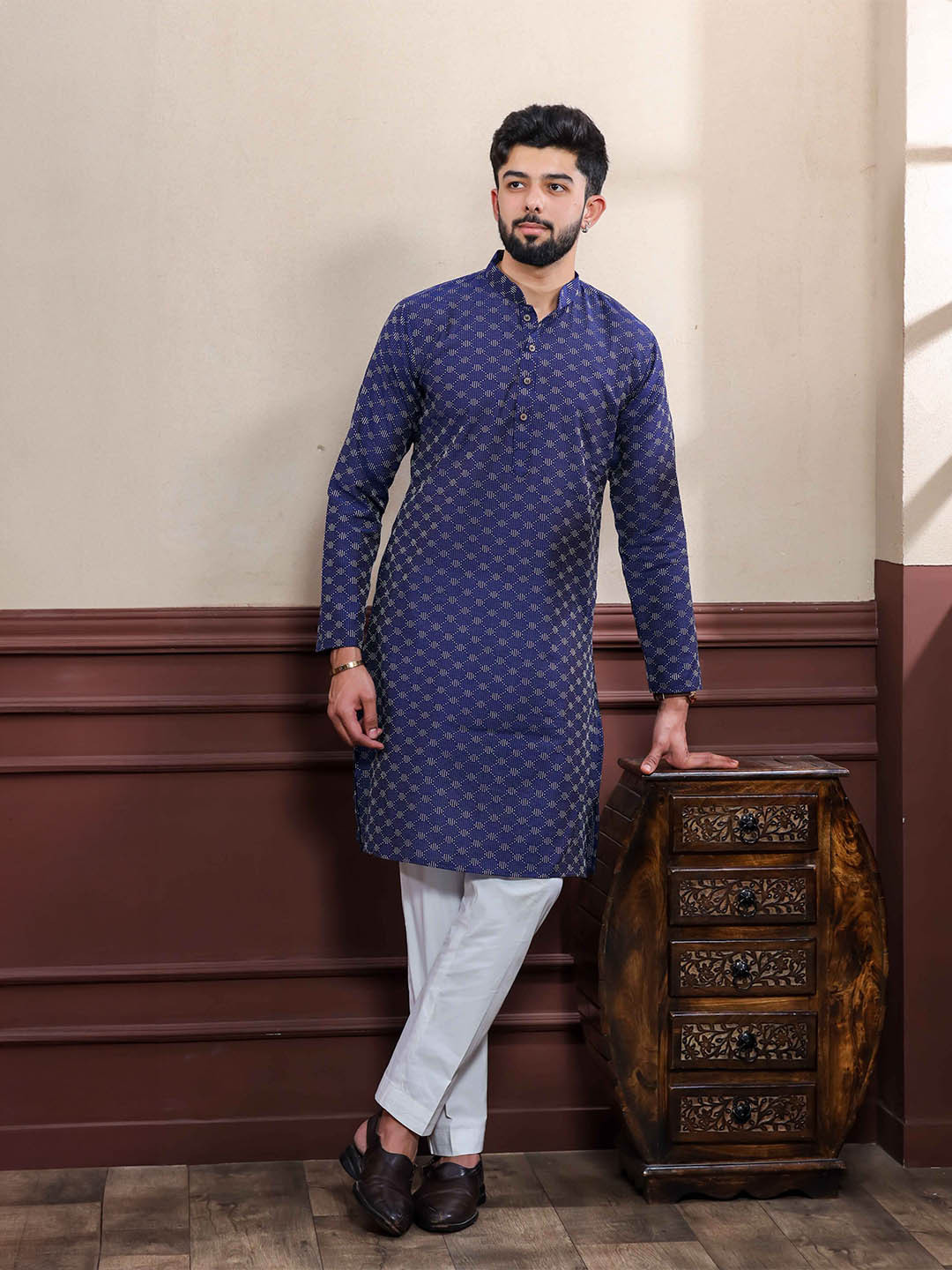 

Koshin Woven Design Mandarin Collar Cotton Straight Kurta, Navy blue