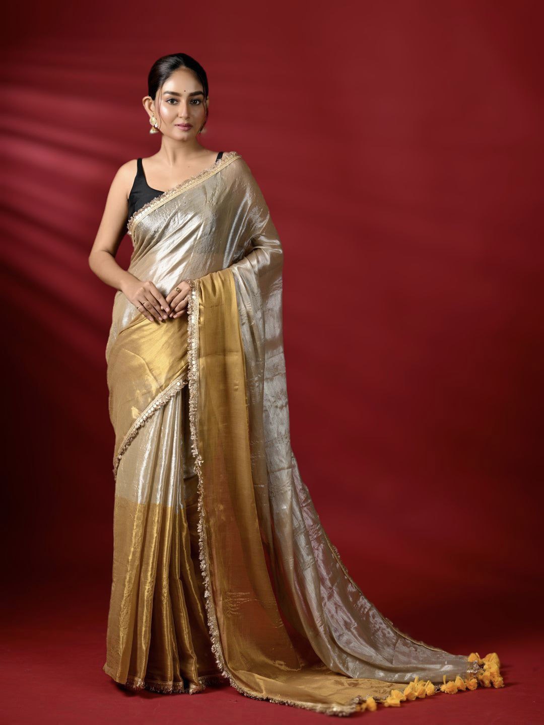 

Ruuprekha Embroidered Tissue Tussar Saree, Silver