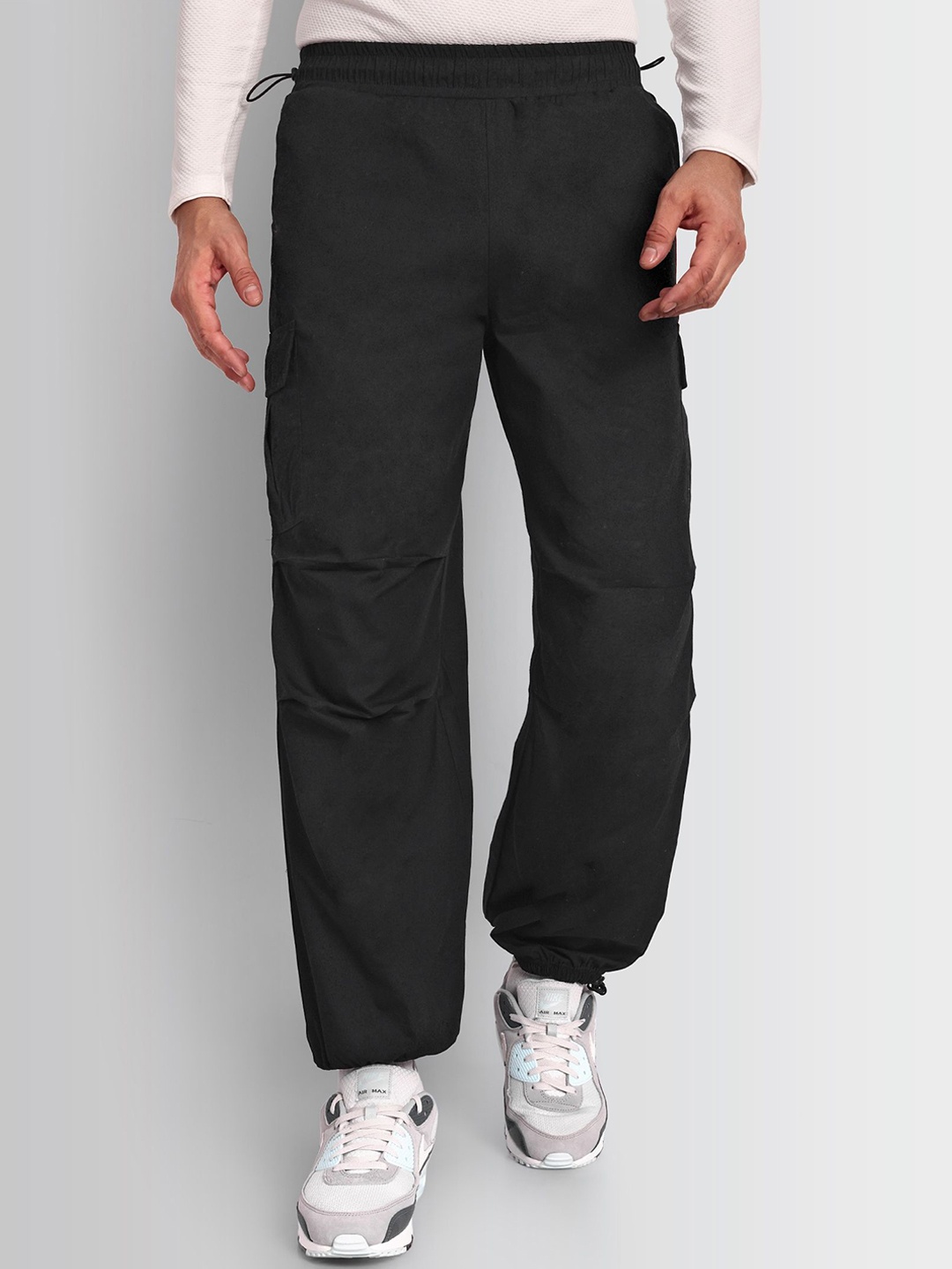 

DCYPHR Men Cargos Joggers, Black