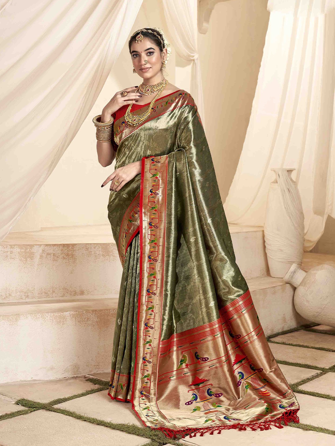 

Blissta Woven Design Zari Silk Blend Paithani Saree, Green