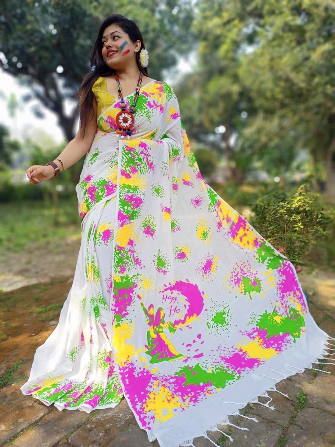

Ruuprekha Floral Pure Cotton Khadi Saree, White