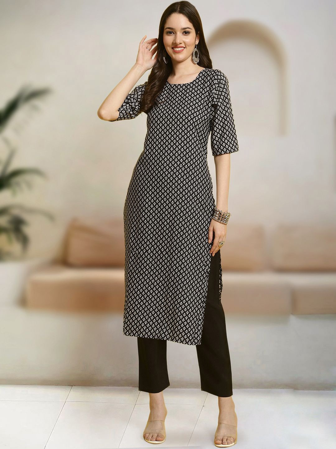 

Moda Rapido Floral Printed Round Neck Straight Kurta With Trouser, Black