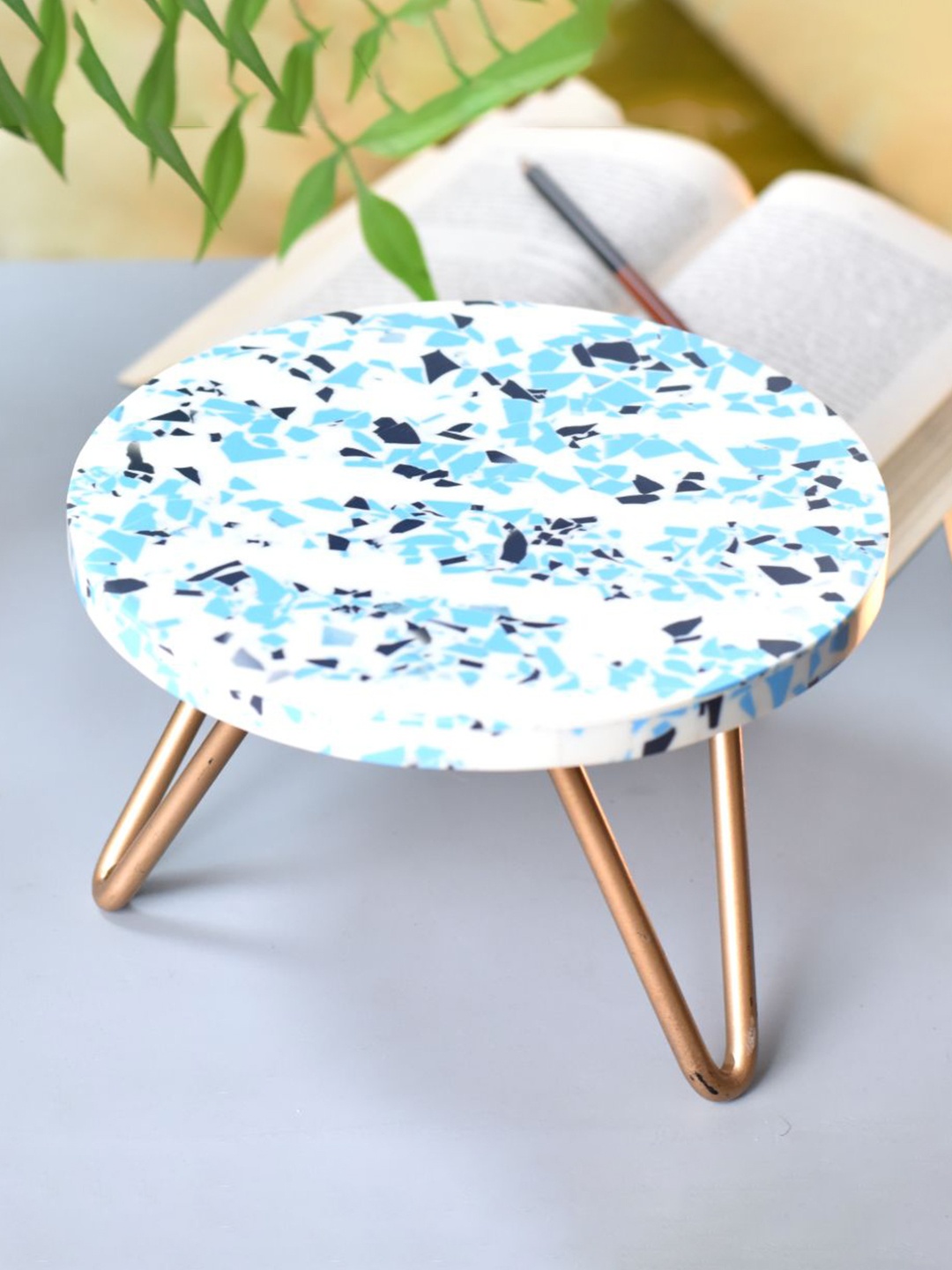 

Indianshelf White & Blue Abstract Printed Wooden Easy to Clean Cake Stand