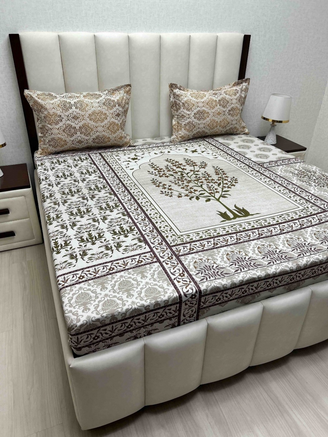 

Pure Decor Lifestyle Brown Printed Cotton 220 TC King Bedsheet Set 2.74m x 2.74m
