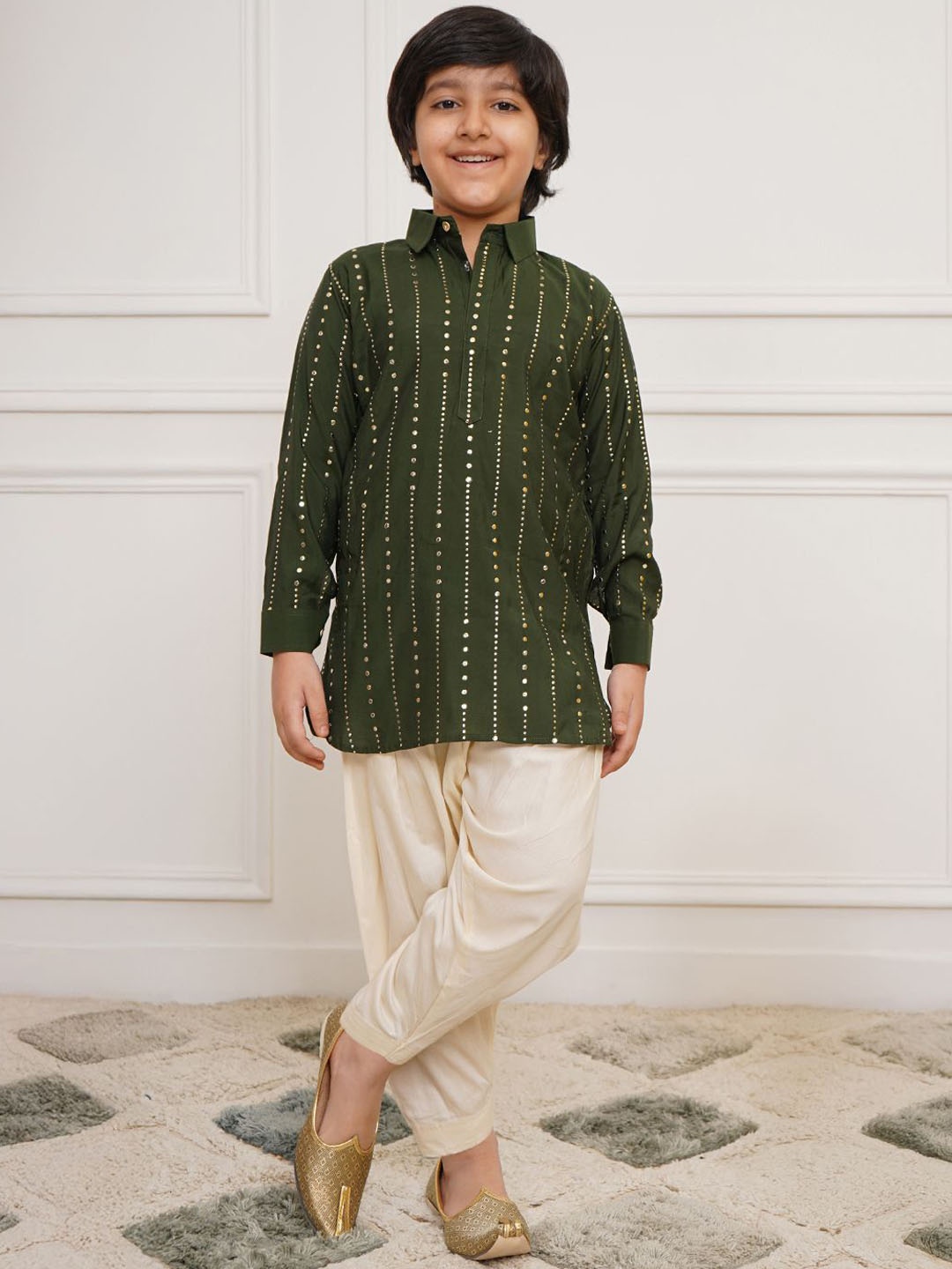

VASTRAMAY Boys Ethnic Motifs Printed Regular Kurta with Pyjamas, Green
