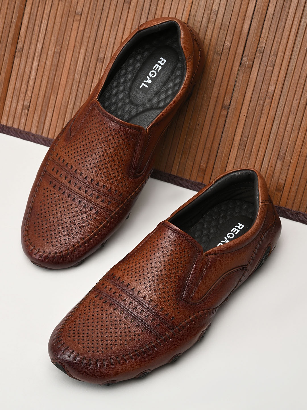 

Regal Men Leather Slip-On Sneakers, Tan