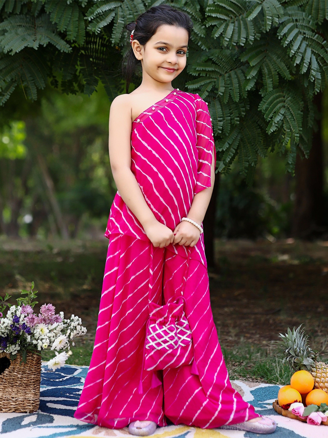 

Thread & Button Girls Printed Regular Silk Chiffon Kurti with Palazzos, Pink