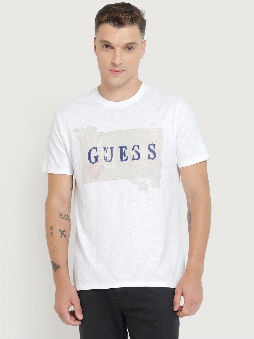 

GUESS Men Typography Printed Round Neck Cotton T-shirt, White